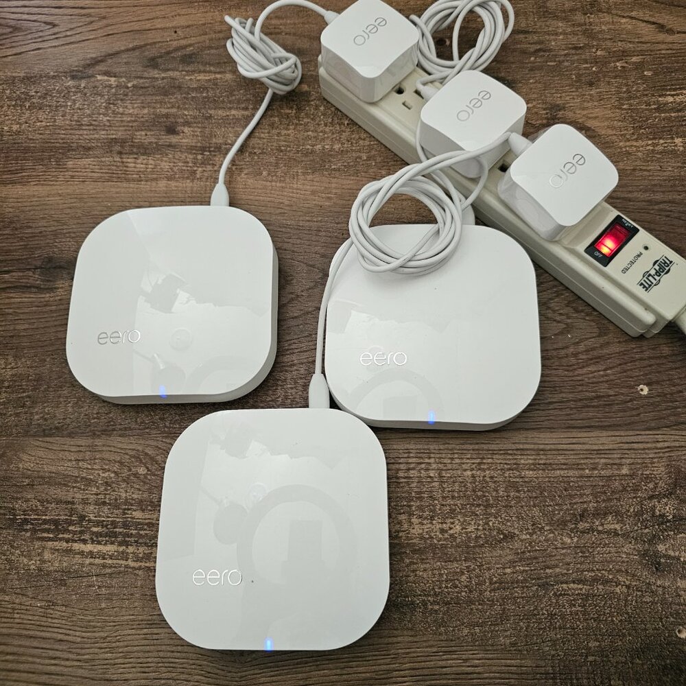 3PC Set Amazon Eero Pro Mesh Wifi Router/Extender (2nd gen) B010001 - Picture 4 of 5